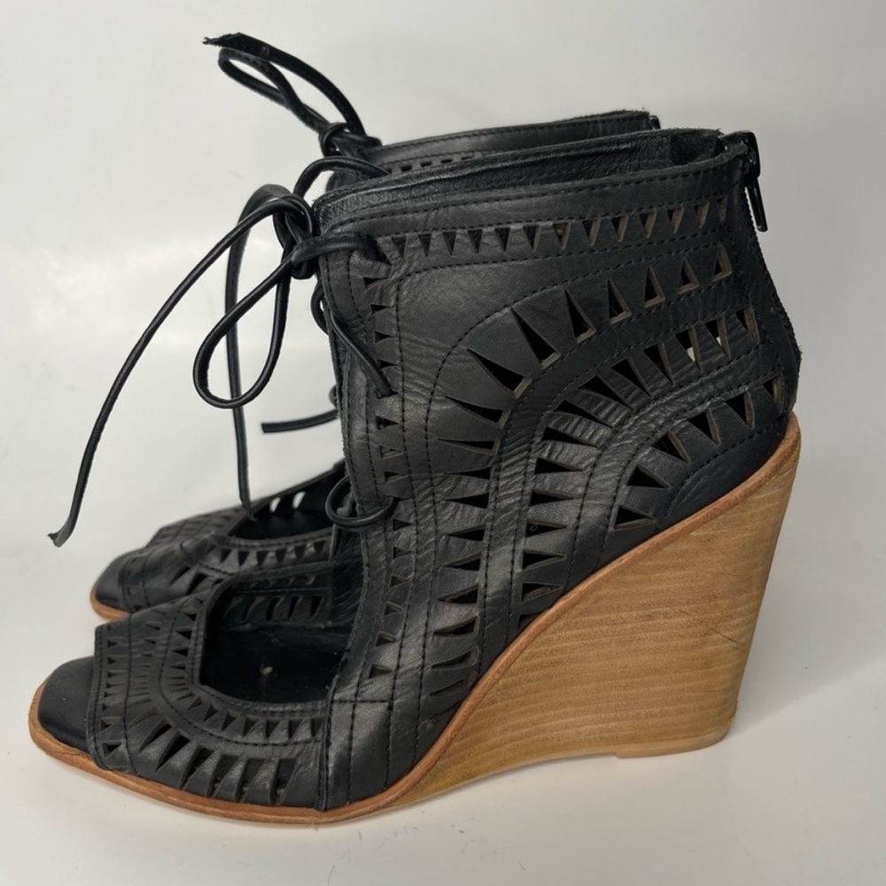 Jeffrey Campbell Serena Wedge Lace Up Sandal size 9.5 black